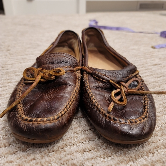 Frye Women's Moccasin Shoes - Picture 5 of 10